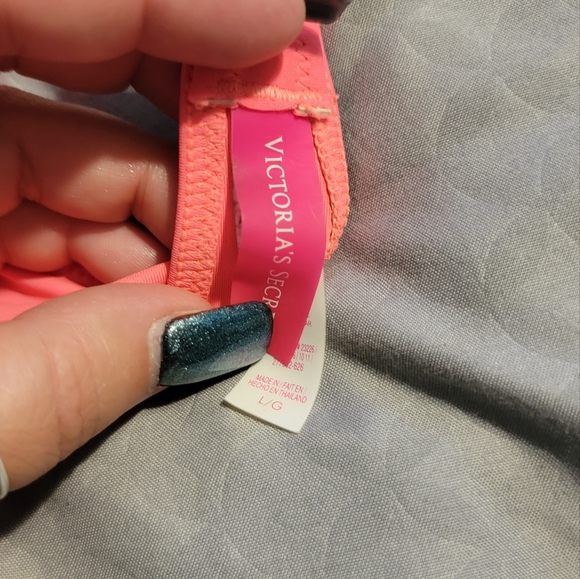 Victoria's Secret Strapless Bikini - Picture 2 of 3